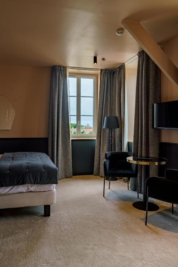 Hotel De La Plage Lion-sur-Mer Exteriör bild